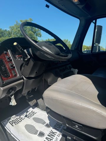 2019 Freightliner M106 - Image 5