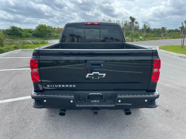 2015 Chevrolet Silverado 1500 Crew Cab - Image 22