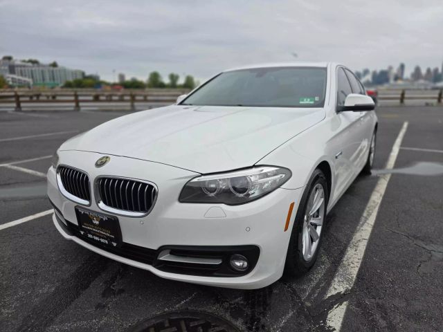 2016 Bmw 5 Series 528i Xdrive Sedan 4d - Image 3
