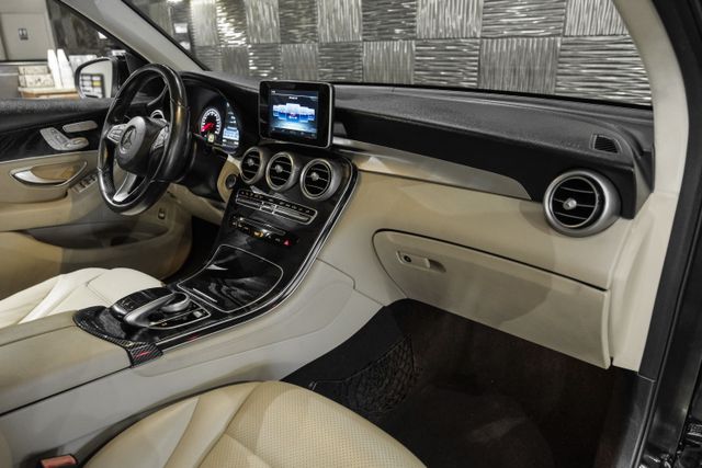 2016 Mercedes-benz Glc Glc 300 Sport Utility 4d - Image 14