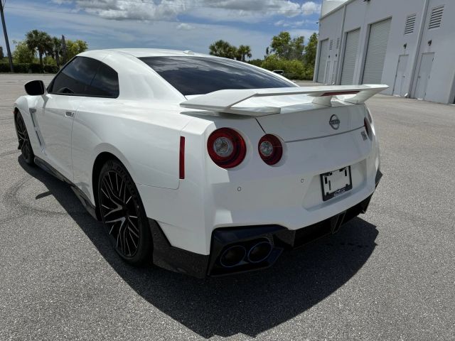 2024 Nissan Gt-r - Image 23