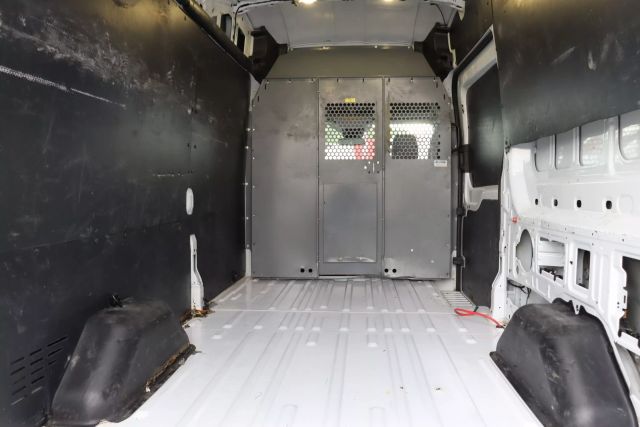 2017 Ford Transit 250 Van - Image 9