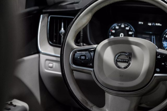 2018 Volvo Xc60 T5 Inscription Sport Utility 4d - Image 19