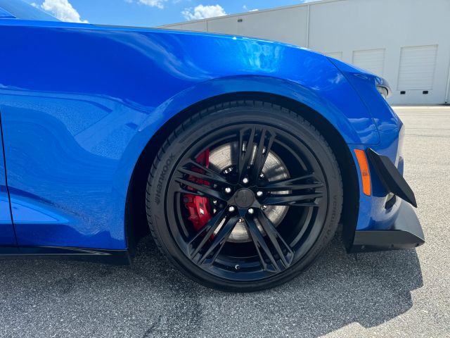 2018 Chevrolet Camaro - Image 8