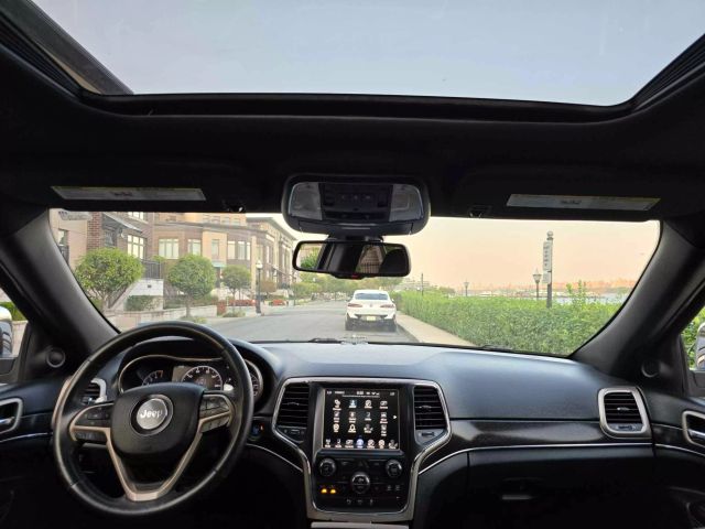 2014 Jeep Grand Cherokee Limited Sport Utility 4d - Image 17