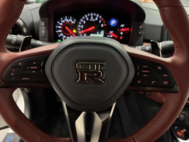 2024 Nissan Gt-r - Image 55