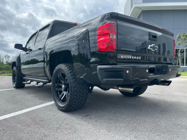 2015 Chevrolet Silverado 1500 Crew Cab - Image 26