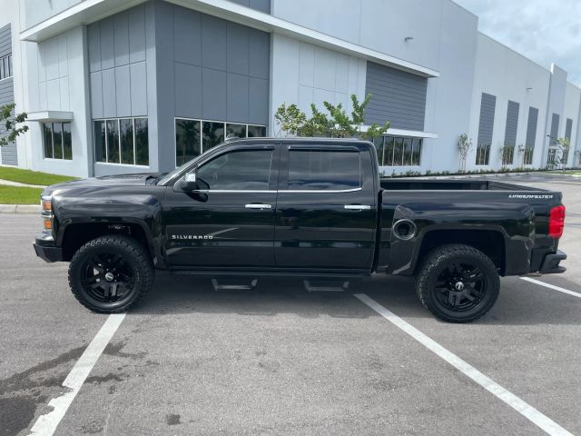 2015 Chevrolet Silverado 1500 Crew Cab - Image 31