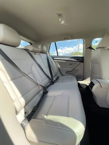 2016 Volkswagen E-golf - Image 23