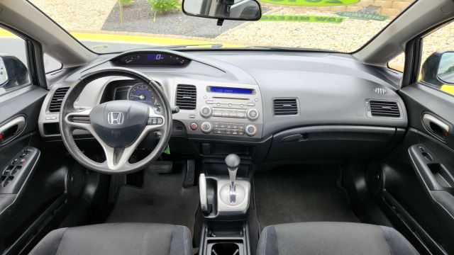 2010 Honda Civic - Image 16