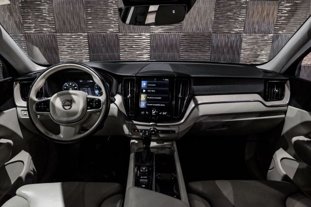 2018 Volvo Xc60 T5 Inscription Sport Utility 4d - Image 15
