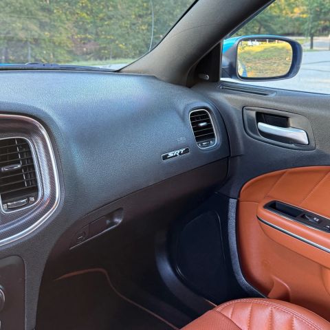 2018 Dodge Charger - Image 17
