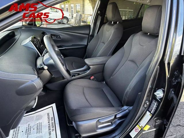 2019 Toyota Prius - Image 12