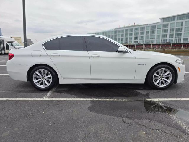 2016 Bmw 5 Series 528i Xdrive Sedan 4d - Image 4
