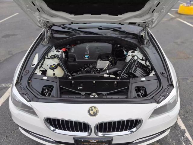2016 Bmw 5 Series 528i Xdrive Sedan 4d - Image 26