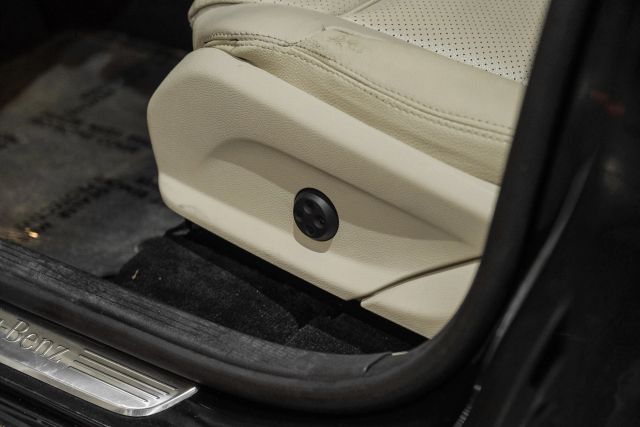 2016 Mercedes-benz Glc Glc 300 Sport Utility 4d - Image 38