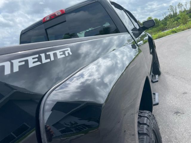 2015 Chevrolet Silverado 1500 Crew Cab - Image 18