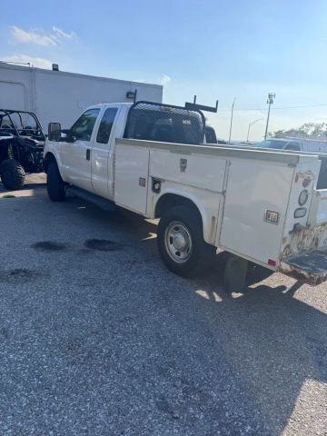 2012 Ford F350 Super Duty Super Cab & Chassis 162" W.b. 4d - Image 4