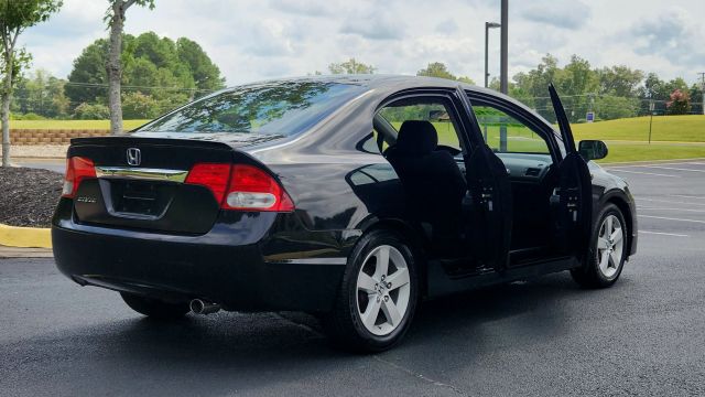 2010 Honda Civic - Image 8