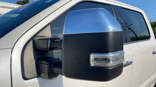 2019 Ford F250 Super Duty Crew Cab - Image 7