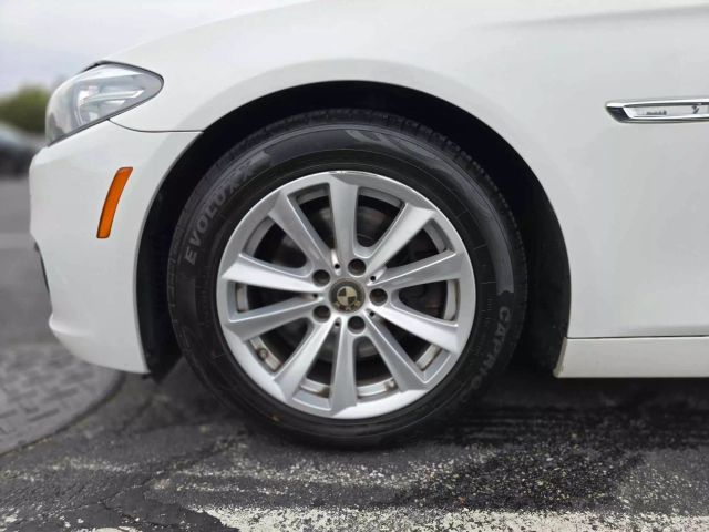 2016 Bmw 5 Series 528i Xdrive Sedan 4d - Image 34