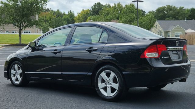 2010 Honda Civic - Image 4