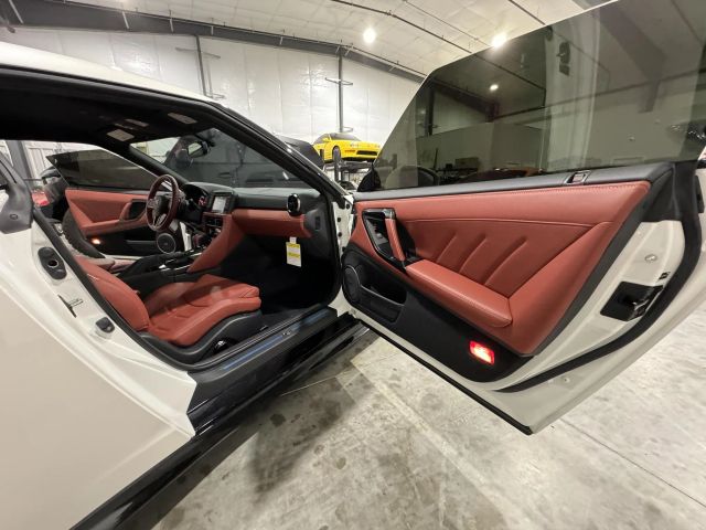 2024 Nissan Gt-r - Image 72