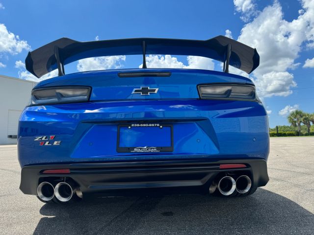 2018 Chevrolet Camaro - Image 16