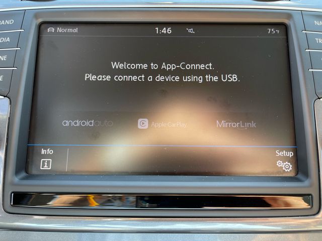 2016 Volkswagen E-golf - Image 36