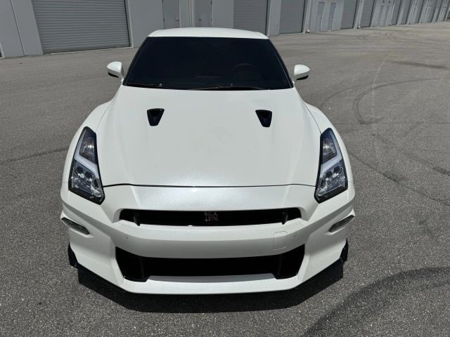 2024 Nissan Gt-r - Image 39