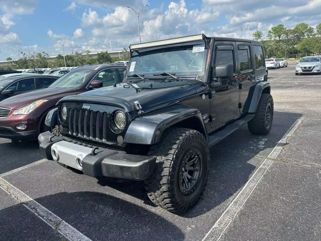 2011 Jeep Wrangler Unlimited Sahara photo 2