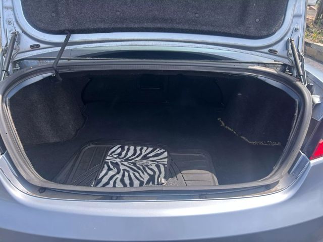 2012 Chrysler 200 - Image 15