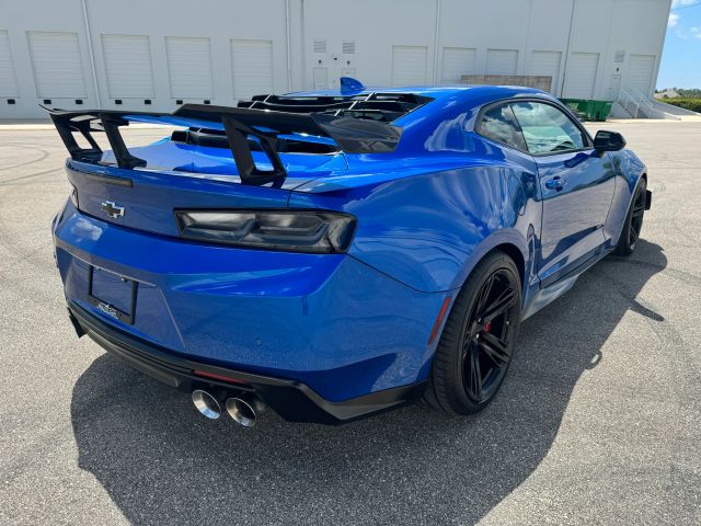 2018 Chevrolet Camaro - Image 12