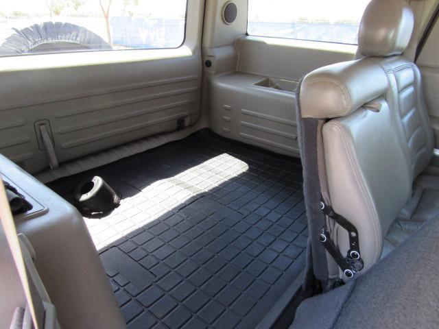 2003 Hummer H2 Base photo 16