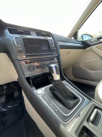 2016 Volkswagen E-golf - Image 42