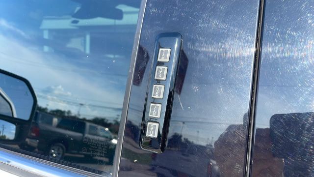 2019 Ford F250 Super Duty Crew Cab - Image 3