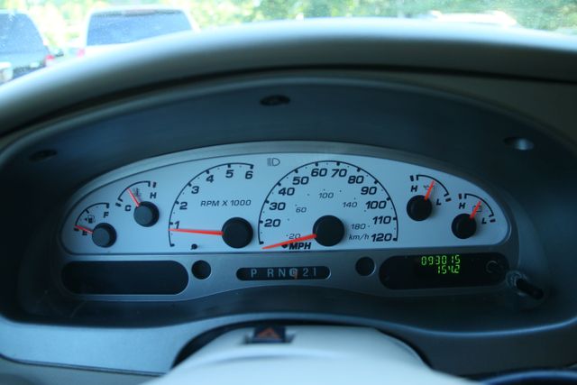 2004 Ford Explorer Sport Trac - Image 24
