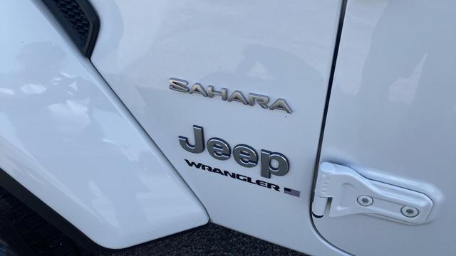 2024 Jeep Wrangler 4-Door Sahara photo 8