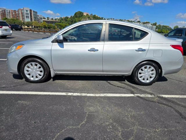 2013 Nissan Versa Sv Sedan 4d - Image 5