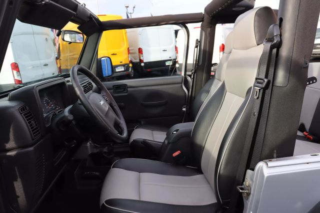 2005 Jeep Wrangler - Image 6