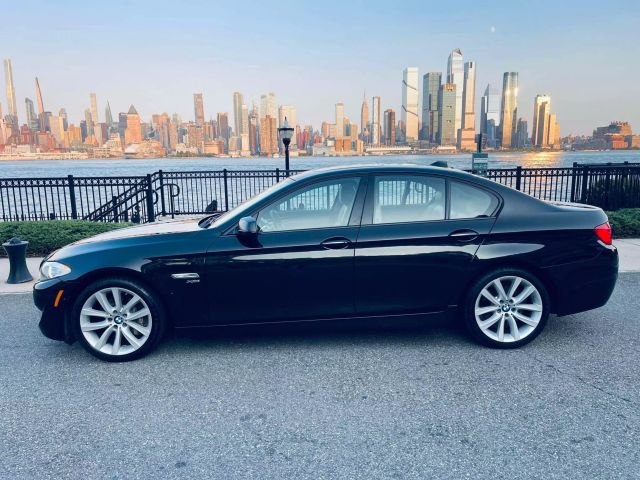 2011 Bmw 5 Series 535i Xdrive Sedan 4d - Image 4