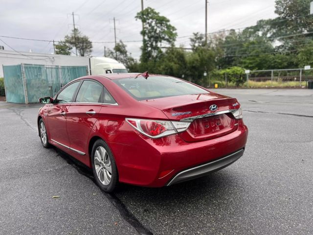 2013 Hyundai Sonata Hybrid Limited Sedan 4d - Image 4