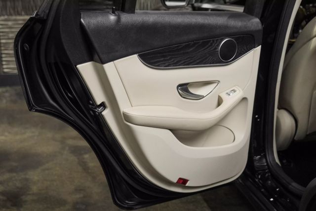 2016 Mercedes-benz Glc Glc 300 Sport Utility 4d - Image 54