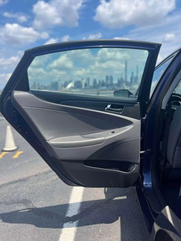 2013 Hyundai Sonata Gls Sedan 4d - Image 28
