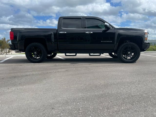 2015 Chevrolet Silverado 1500 Crew Cab - Image 7