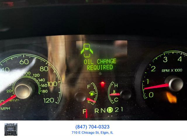 2006 LINCOLN TOWN CAR PASSENGER V8, 4.6 LITER EXECUTIVE L SEDAN 4D