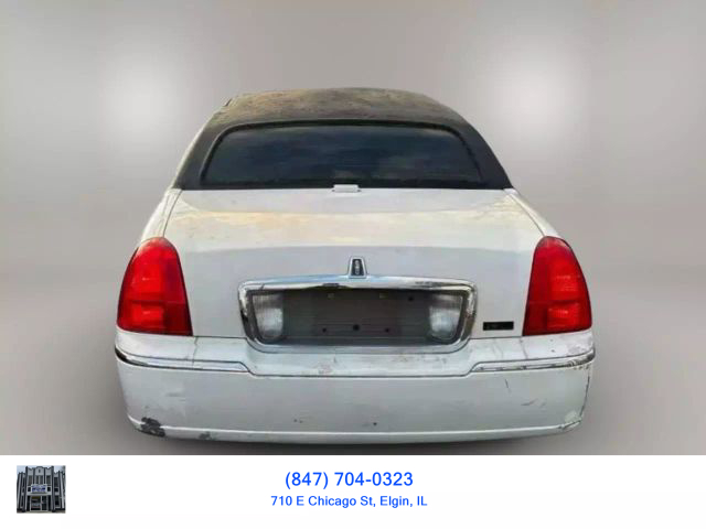 2006 LINCOLN TOWN CAR PASSENGER V8, 4.6 LITER EXECUTIVE L SEDAN 4D