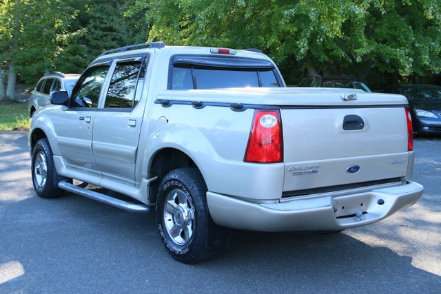 2004 Ford Explorer Sport Trac - Image 5