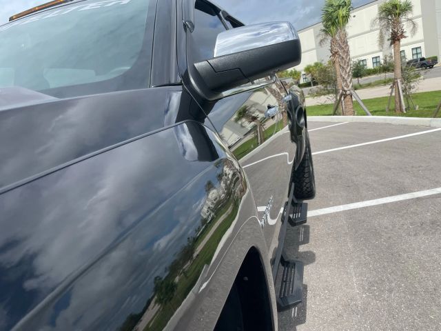 2015 Chevrolet Silverado 1500 Crew Cab - Image 41