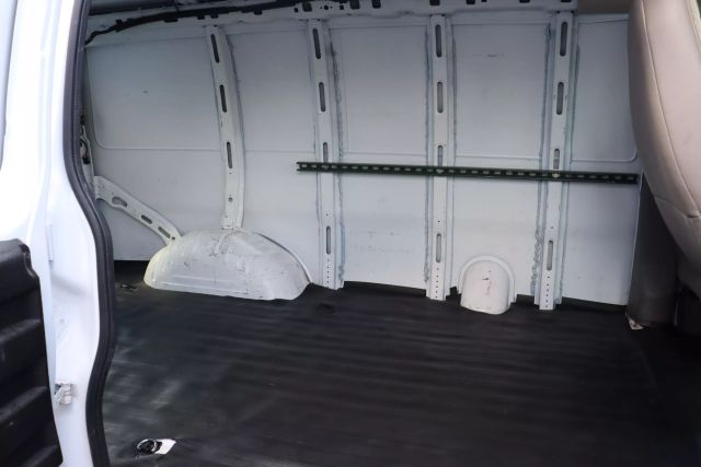 2016 Chevrolet Express 3500 Cargo - Image 9